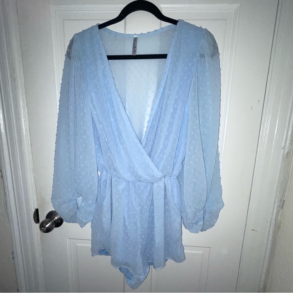 New without tags Gia Balloon Sleeve Romper in Blue Dots